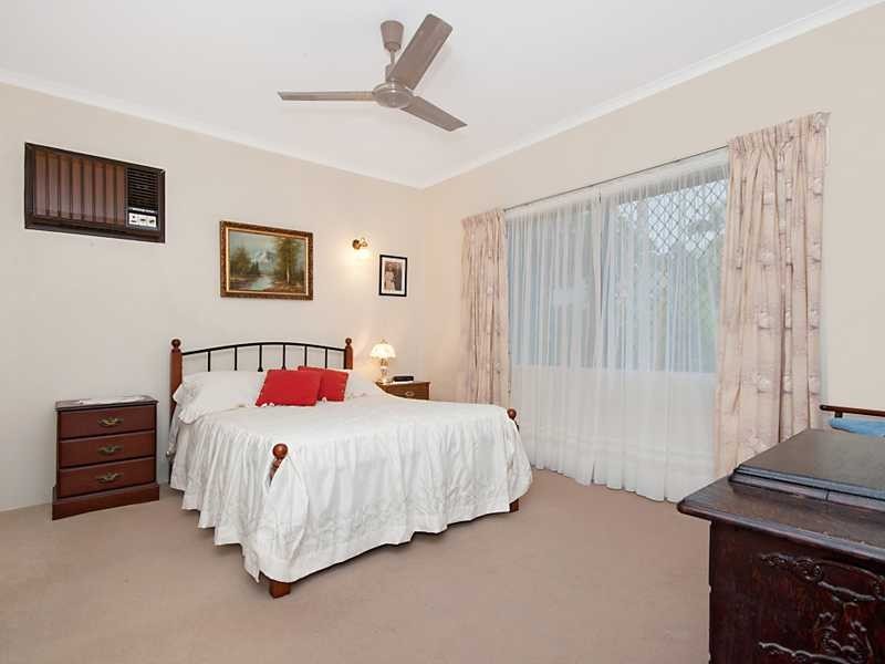 27 Junction Street, Edge Hill QLD 4870