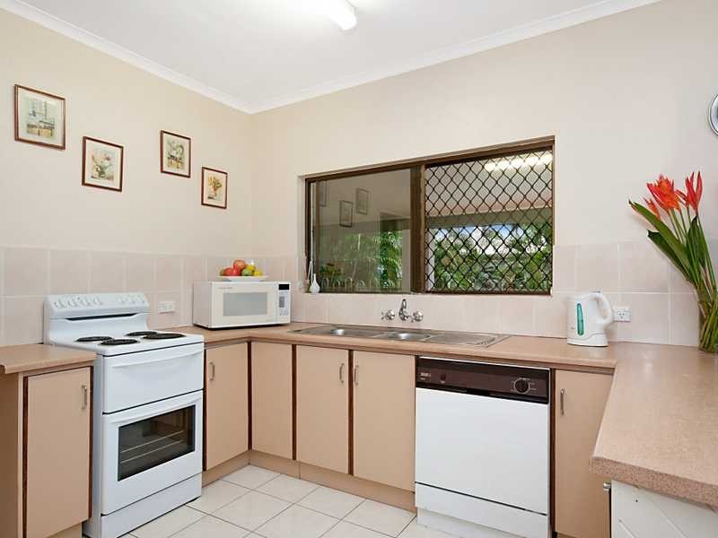 27 Junction Street, Edge Hill QLD 4870