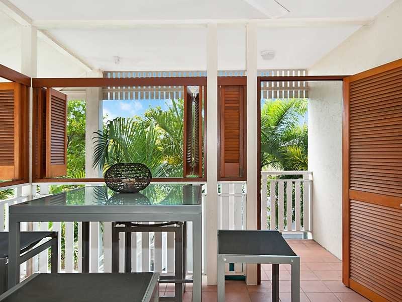 8/5 Lily Street, Cairns North QLD 4870