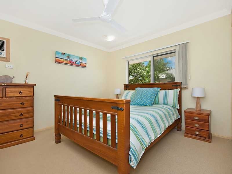 8/5 Lily Street, Cairns North QLD 4870