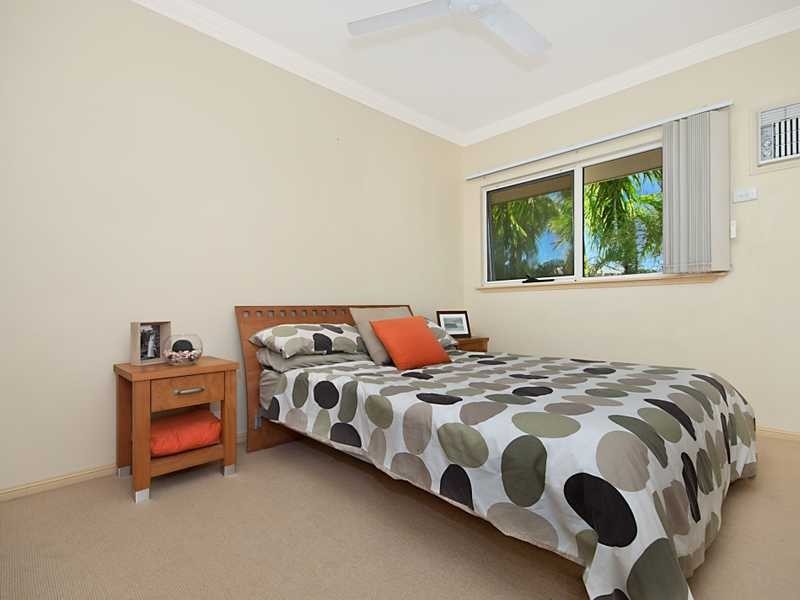 8/5 Lily Street, Cairns North QLD 4870