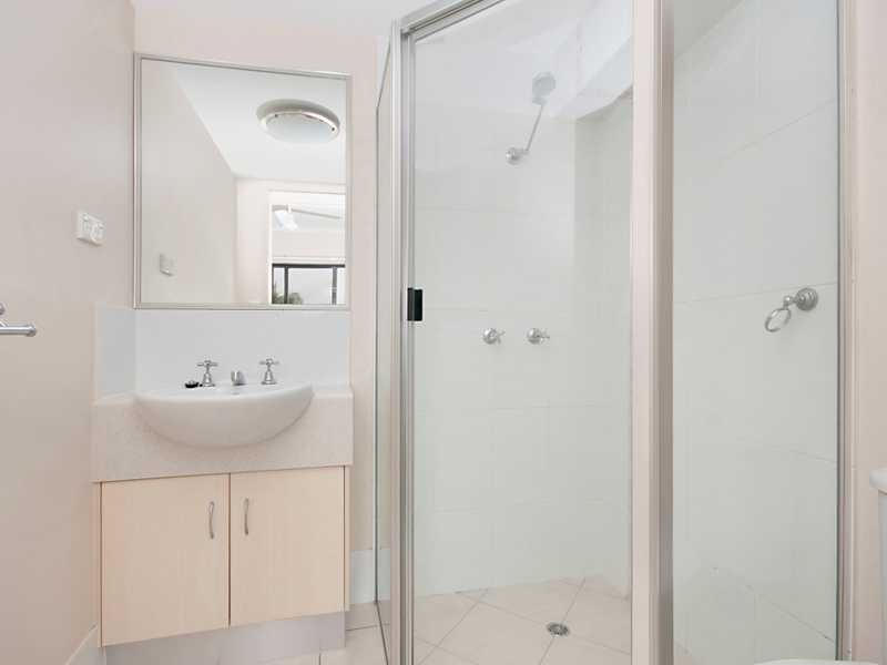 13/6 James Street, Cairns North QLD 4870