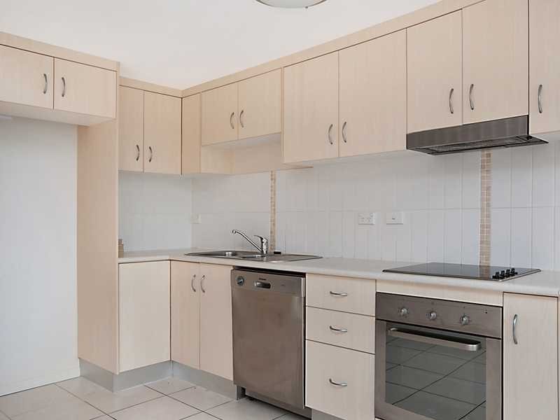 13/6 James Street, Cairns North QLD 4870