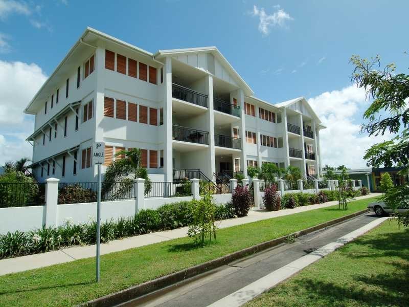 7/18 Smith Street, Cairns North QLD 4870
