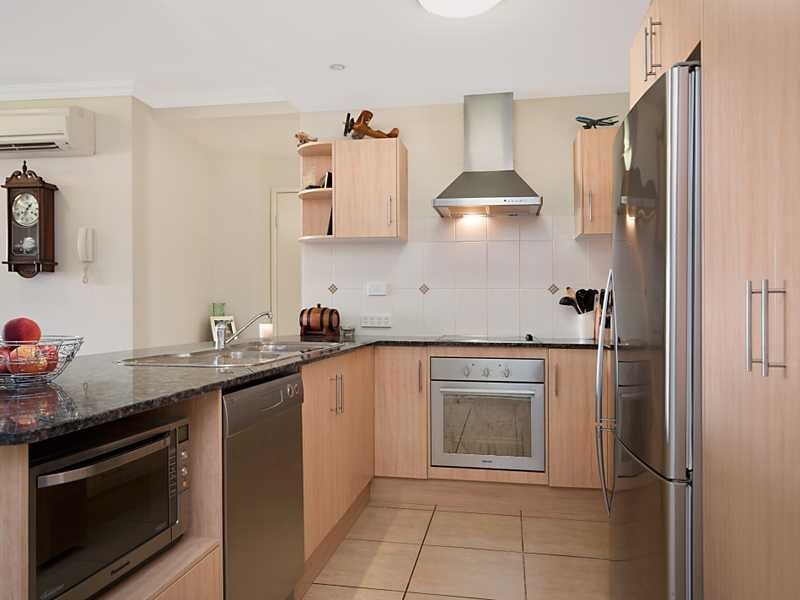 7/18 Smith Street, Cairns North QLD 4870