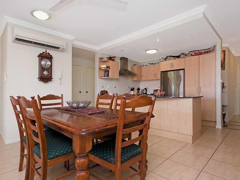 7/18 Smith Street, Cairns North QLD 4870