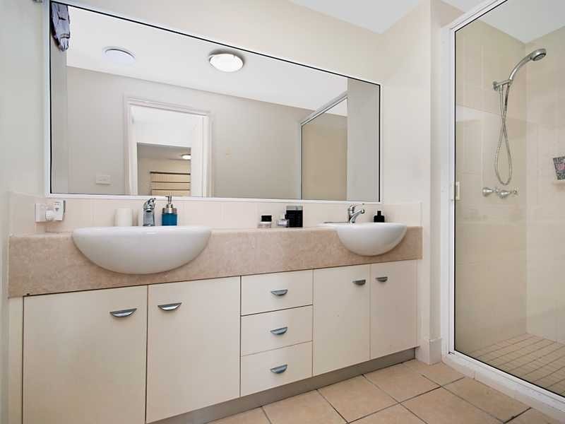 7/18 Smith Street, Cairns North QLD 4870