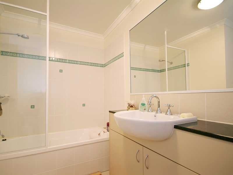 8/5 Nellie Street, Parramatta Park QLD 4870