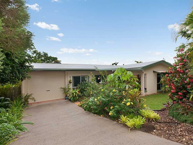 10 McFarlane Drive, Kanimbla QLD 4870