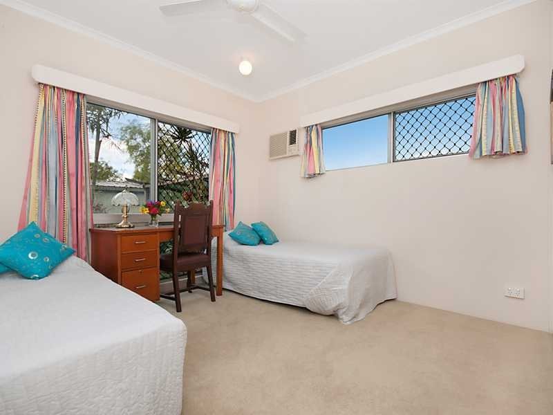 10 McFarlane Drive, Kanimbla QLD 4870
