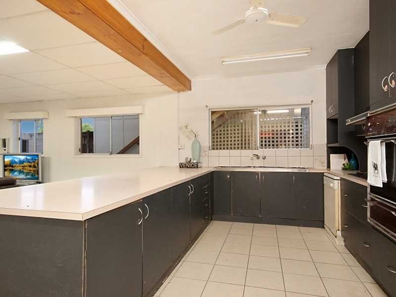 6 Maina Street, Woree QLD 4868