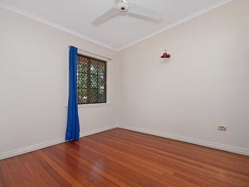 4/404 McCoombe Street, Mooroobool QLD 4870