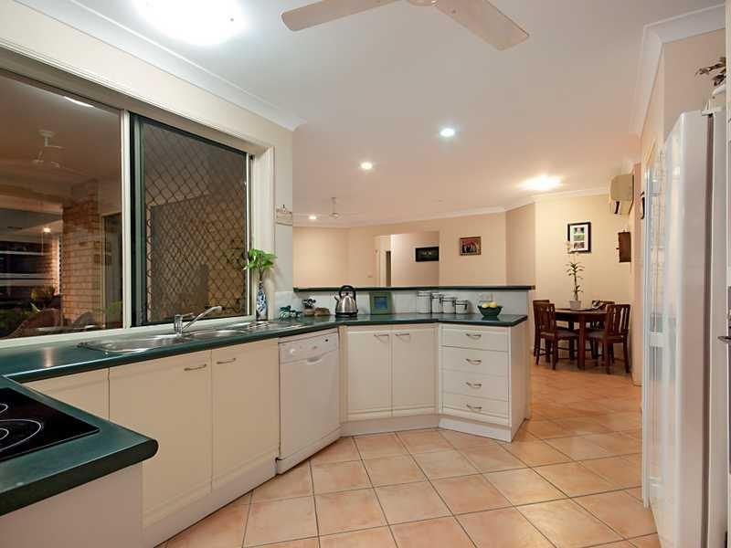 26 Grimes Close, Kanimbla QLD 4870