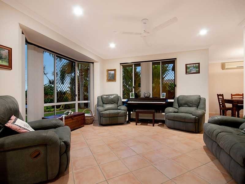 26 Grimes Close, Kanimbla QLD 4870