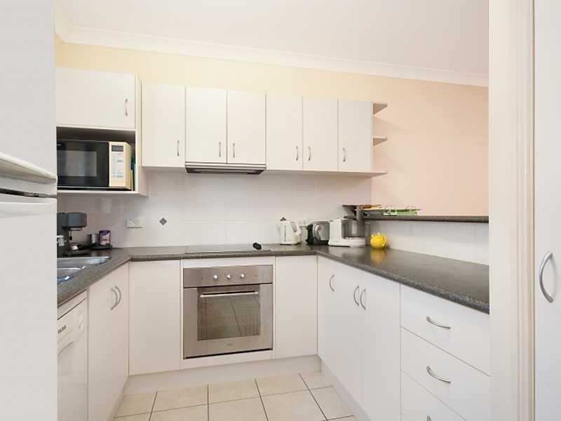 24/190 Irene Street, Mooroobool QLD 4870