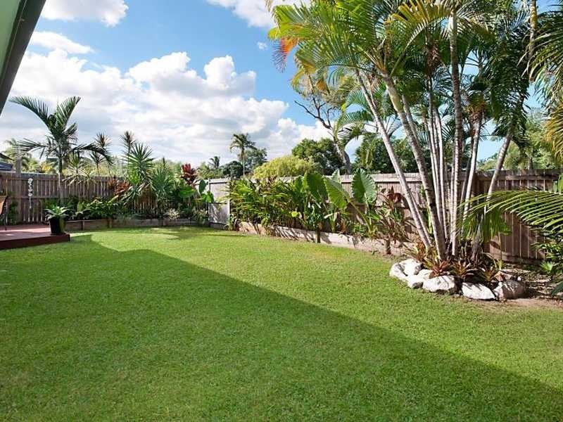 1/10 Tristania Street, Holloways Beach QLD 4878