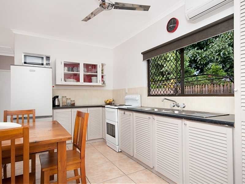 1/10 Tristania Street, Holloways Beach QLD 4878