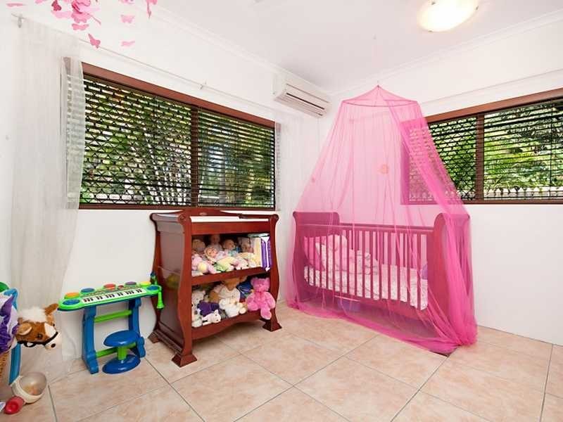 1/10 Tristania Street, Holloways Beach QLD 4878