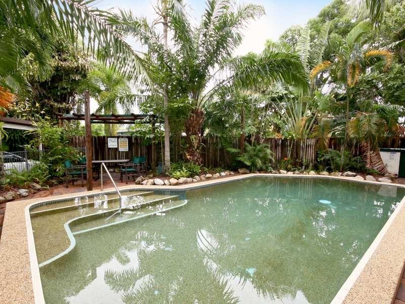 30/21-23 Poinciana Street, Holloways Beach QLD 4878