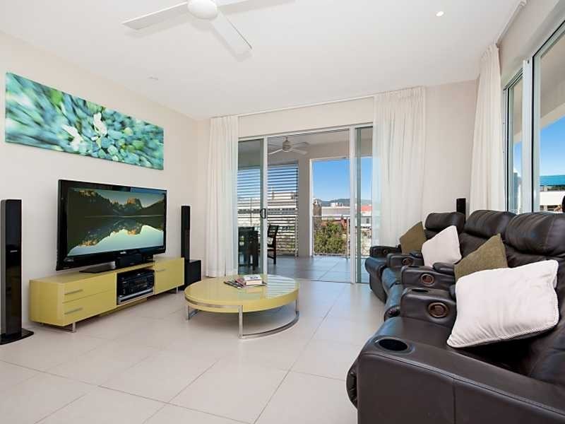 26/201 Lake Street, Cairns North QLD 4870