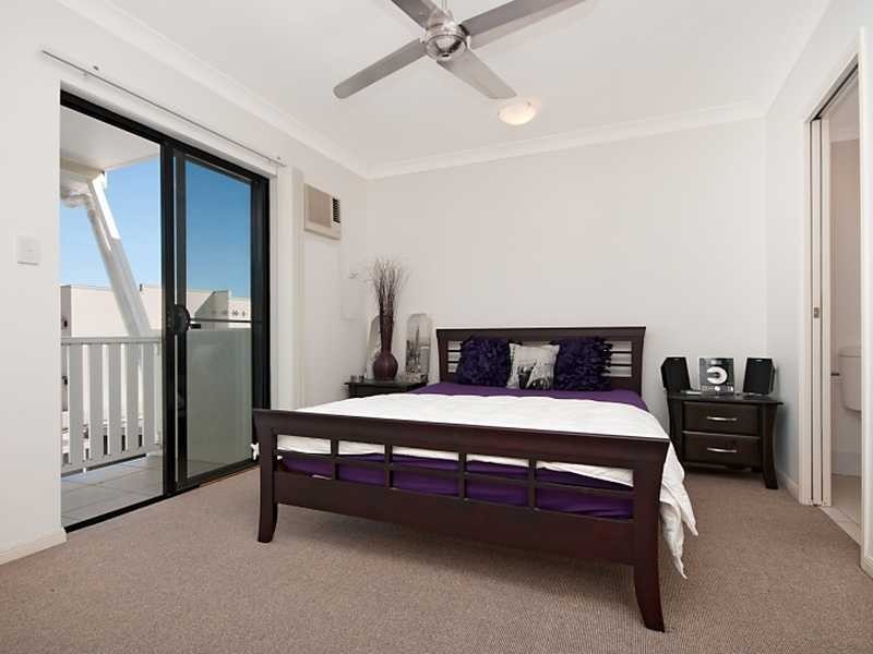 33/44 Pease Street, Cairns QLD 4870