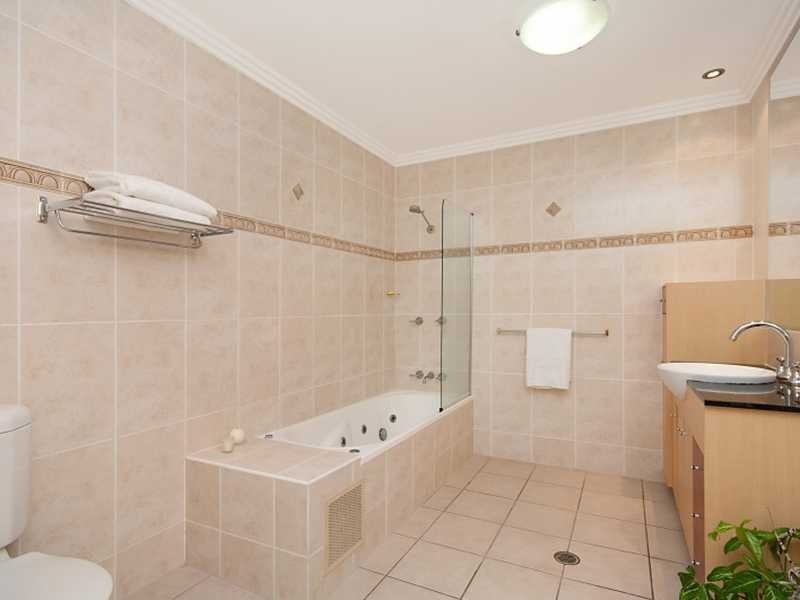 804/3 Abbott Street, Cairns City QLD 4870