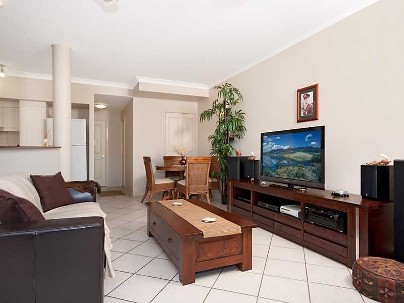 8/293 Esplanade, Cairns North QLD 4870