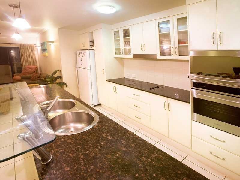 7/75 Spence Street, Cairns City QLD 4870