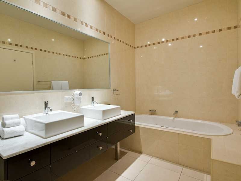 1304/99 Esplanade, Cairns City QLD 4870