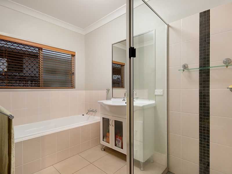 39 Elphinstone Street, Kanimbla QLD 4870