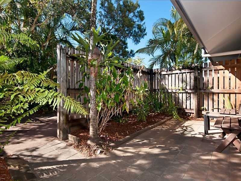 81-83 Jensen Street, Whitfield QLD 4870