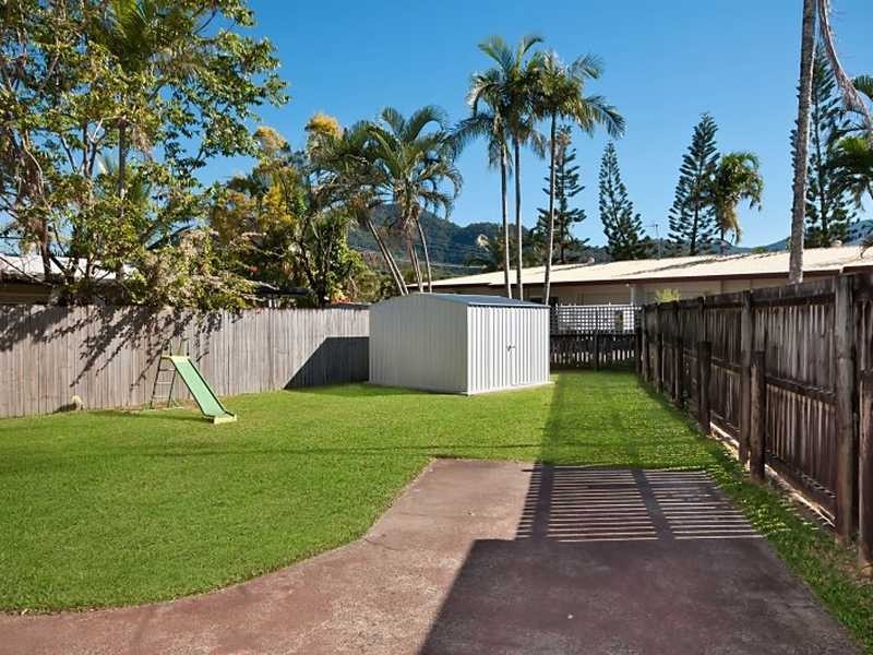 81-83 Jensen Street, Whitfield QLD 4870