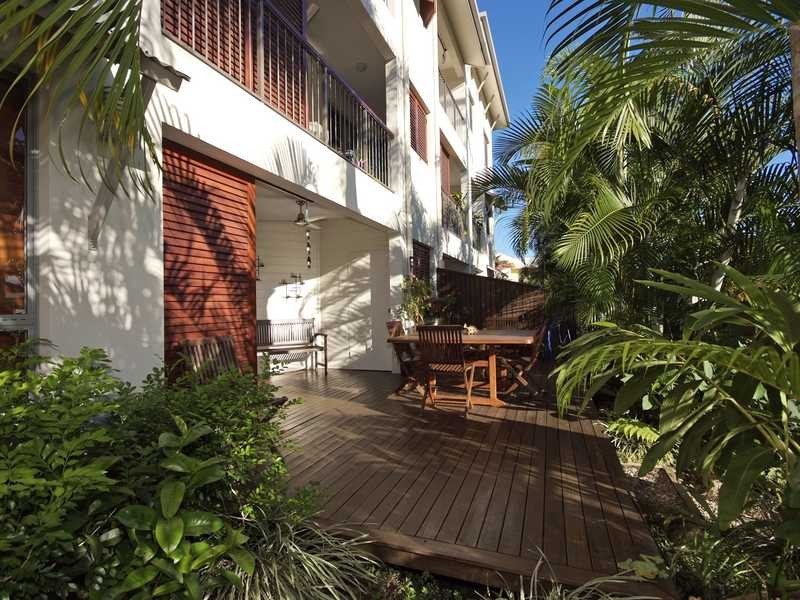 2/242 Grafton Street, Cairns North QLD 4870