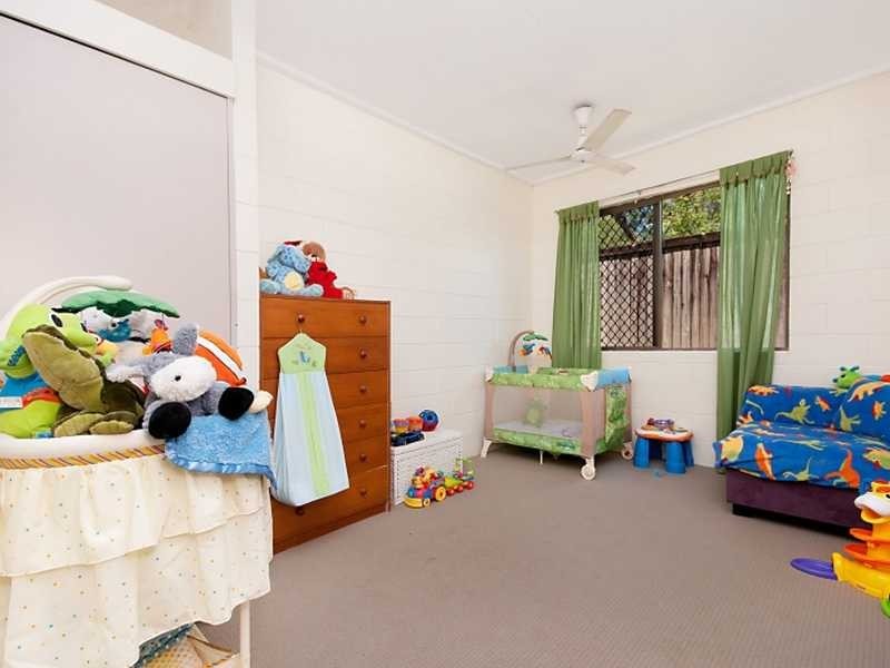 1/64-66 Rigg Street, Woree QLD 4868