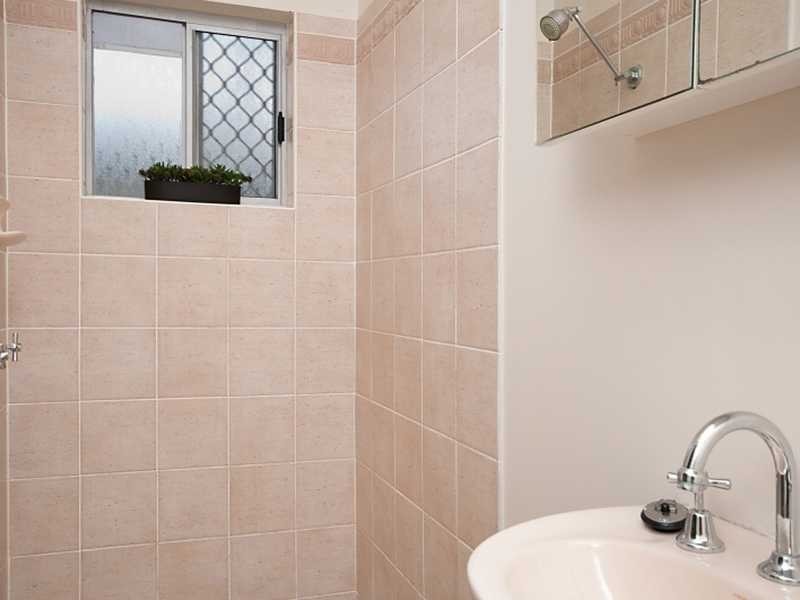 156 Greenslopes Street, Edge Hill QLD 4870