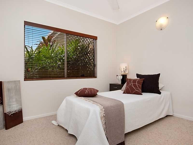 156 Greenslopes Street, Edge Hill QLD 4870