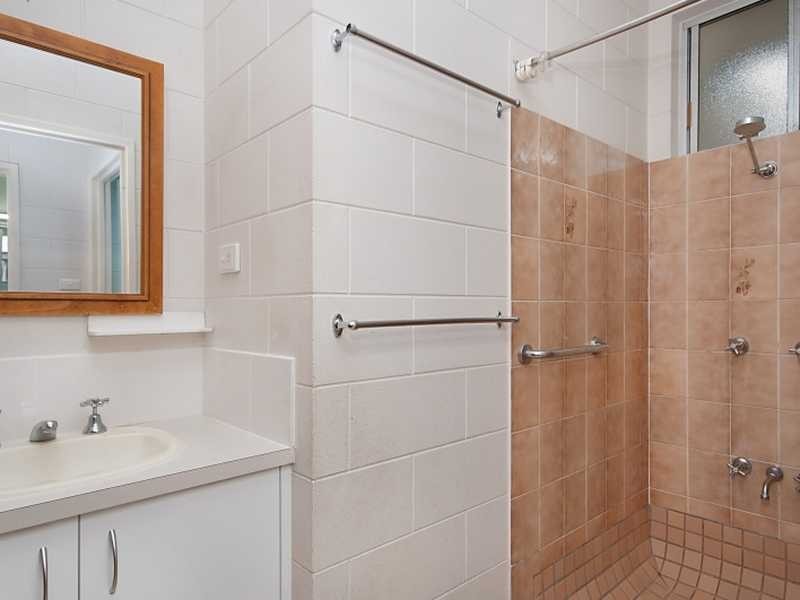 21 Garland Close, Kanimbla QLD 4870