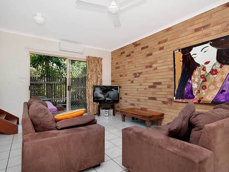 2/6 Grantala Street, Manoora QLD 4870