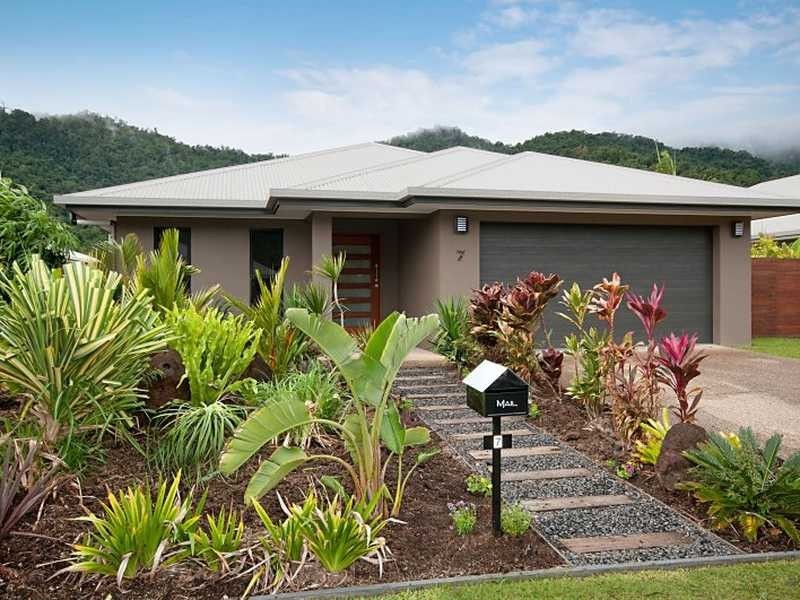 7 Scaglioni Street, Redlynch QLD 4870