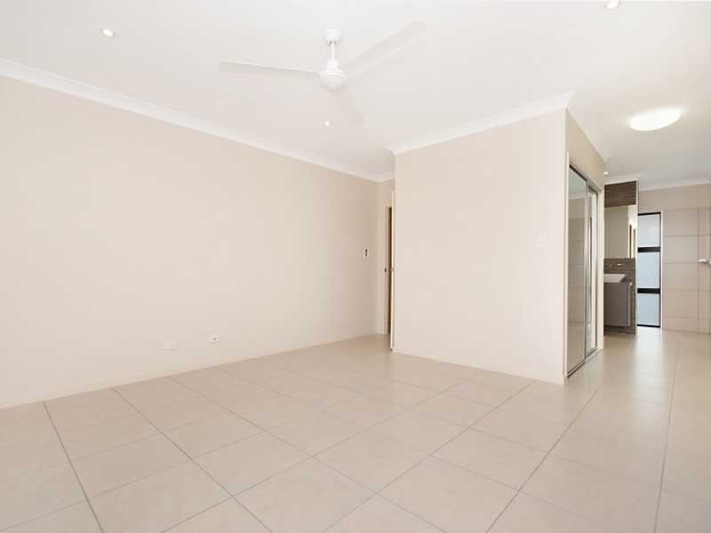 7 Scaglioni Street, Redlynch QLD 4870