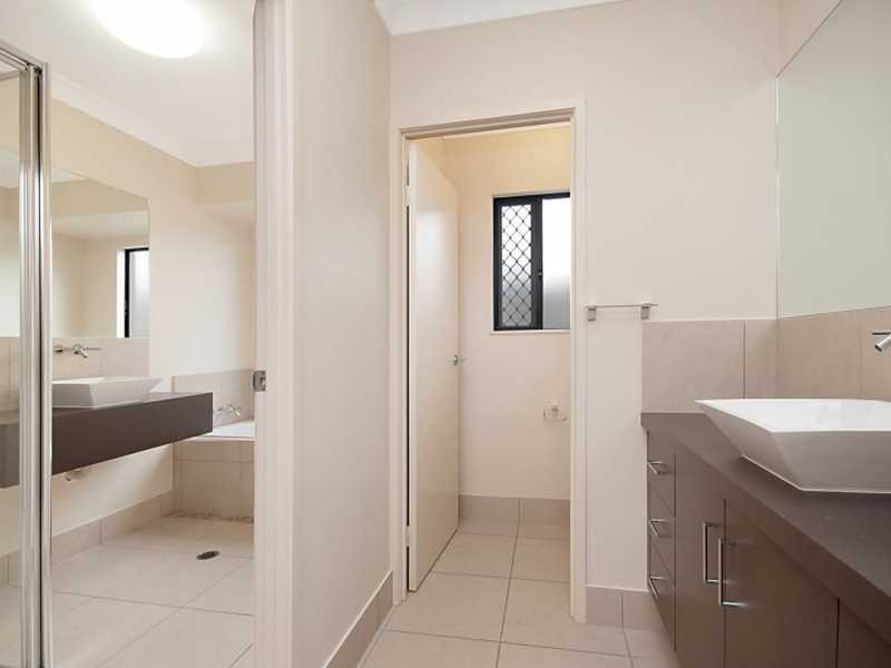 7 Scaglioni Street, Redlynch QLD 4870