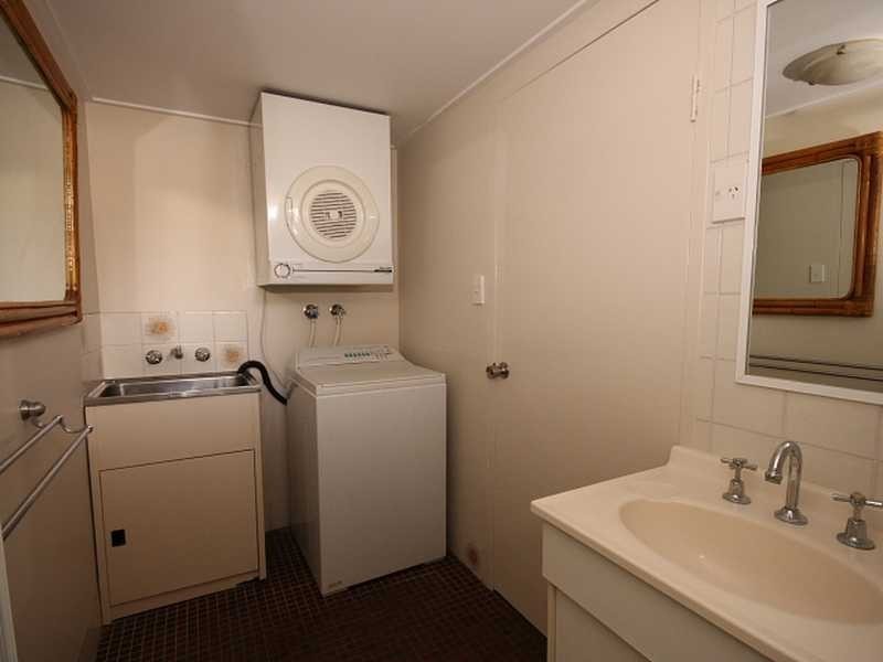 4/18 Jensen Street, Manoora QLD 4870