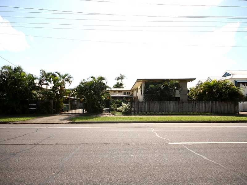 4/18 Jensen Street, Manoora QLD 4870