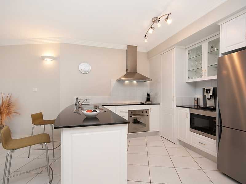 9/291 Esplanade, Cairns North QLD 4870