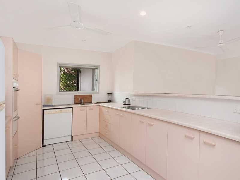 14 Hymes Street, Kanimbla QLD 4870