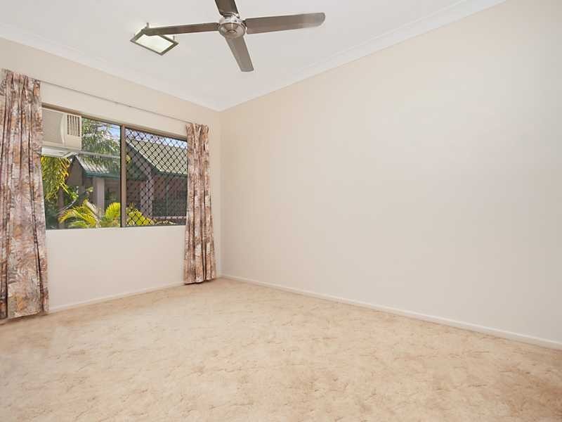 4/80 Old Smithfield Road, Freshwater QLD 4870