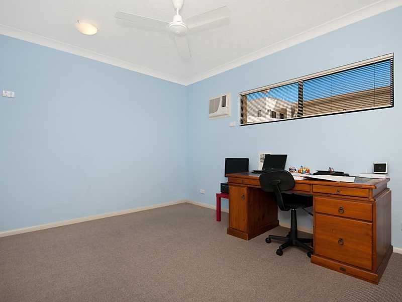 24/44 Pease Street, Cairns QLD 4870