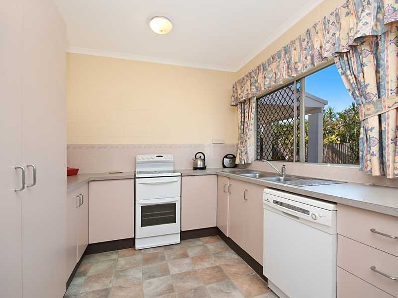 13 Vianen Close, Bentley Park QLD 4869