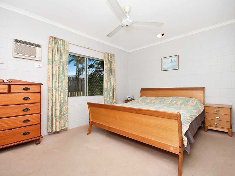 13 Vianen Close, Bentley Park QLD 4869