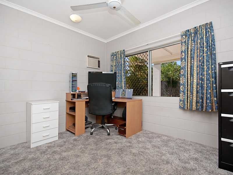 13 Vianen Close, Bentley Park QLD 4869